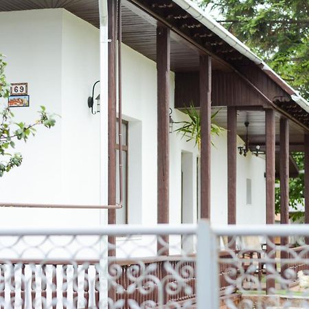 Casa Humulesti, Fii Vecinul Lui Ion Creanga Villa Targu Neamt ภายนอก รูปภาพ