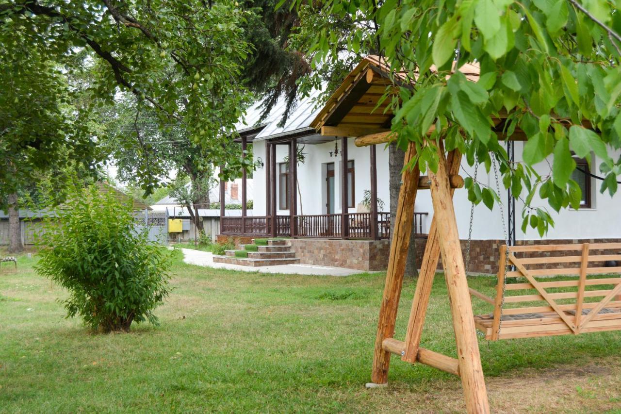 Casa Humulesti, Fii Vecinul Lui Ion Creanga Villa Targu Neamt ภายนอก รูปภาพ